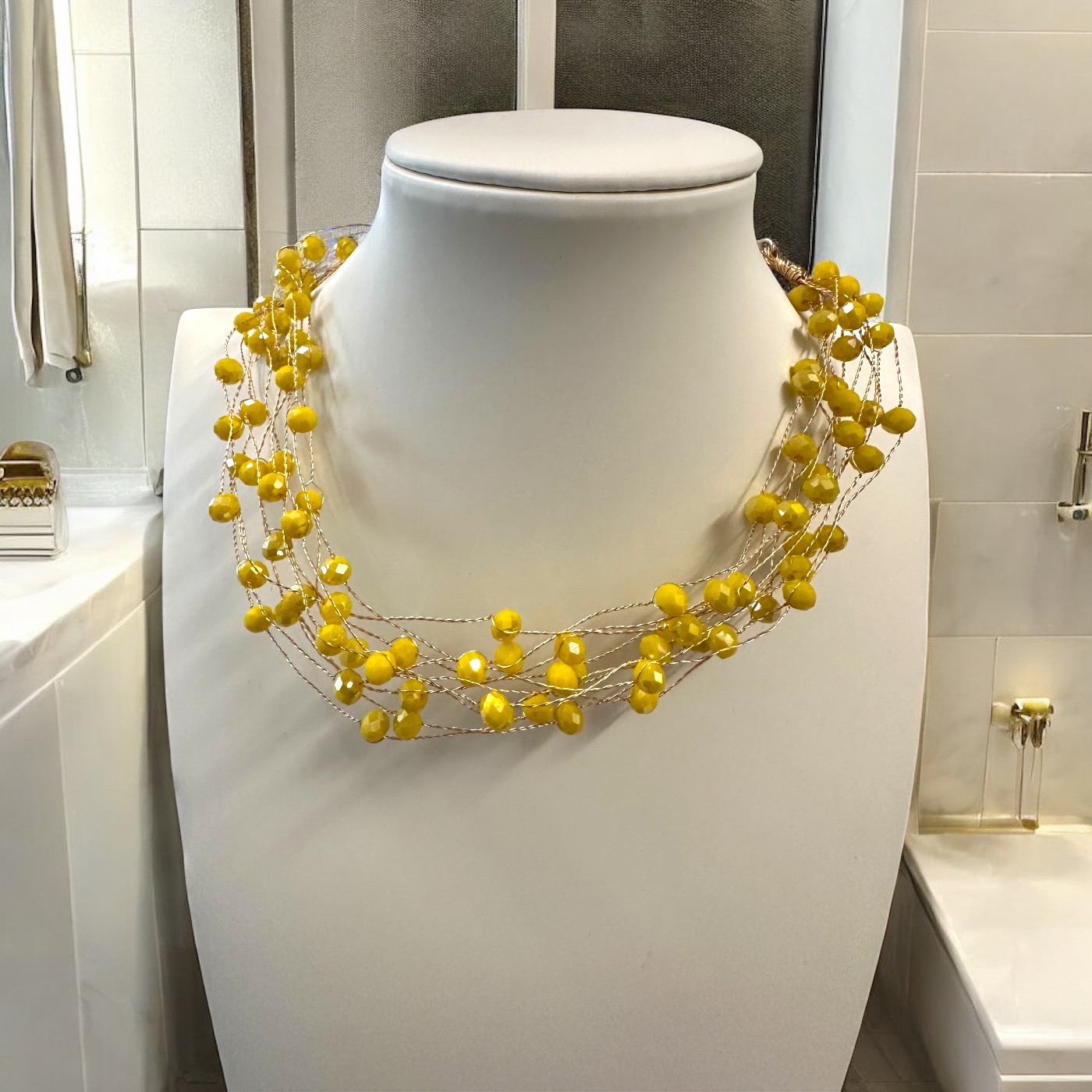 Girocollo perline giallo
